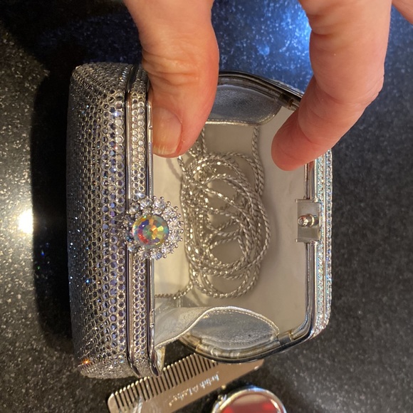 Gorgeous Judith Leiber Minaudiere evening bag rhinestones. - Picture 4 of 9